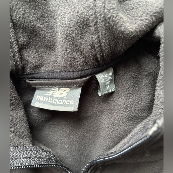 New Balance Hooded Jacket Womens Medium Black Full Zip Pockets Fleece Lined - Picture 4 of 12
